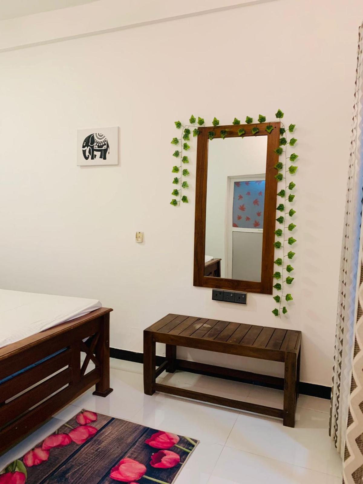 Thisara Guest House Polonnaruwa Exteriör bild