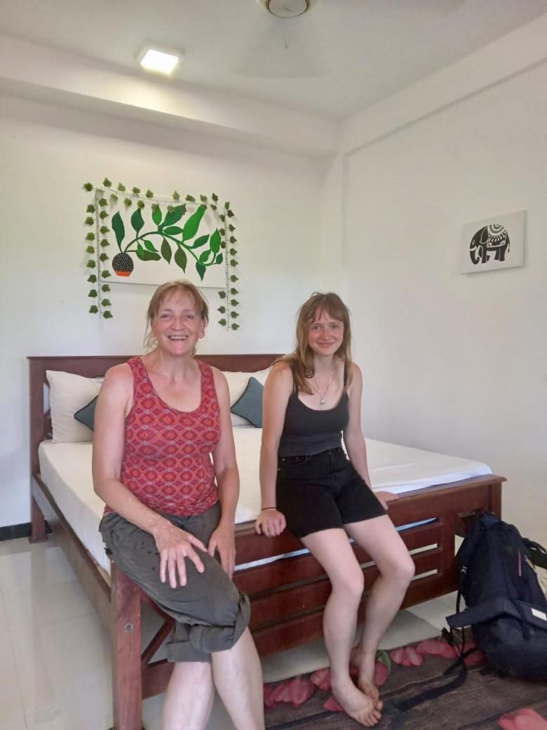 Thisara Guest House Polonnaruwa Exteriör bild