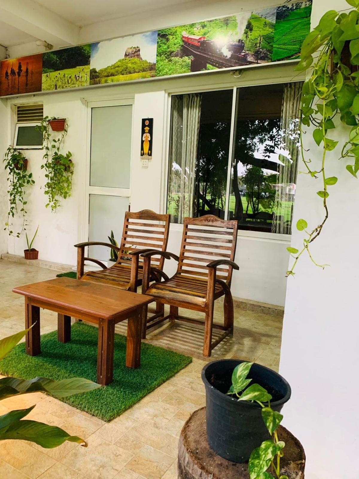 Thisara Guest House Polonnaruwa Exteriör bild
