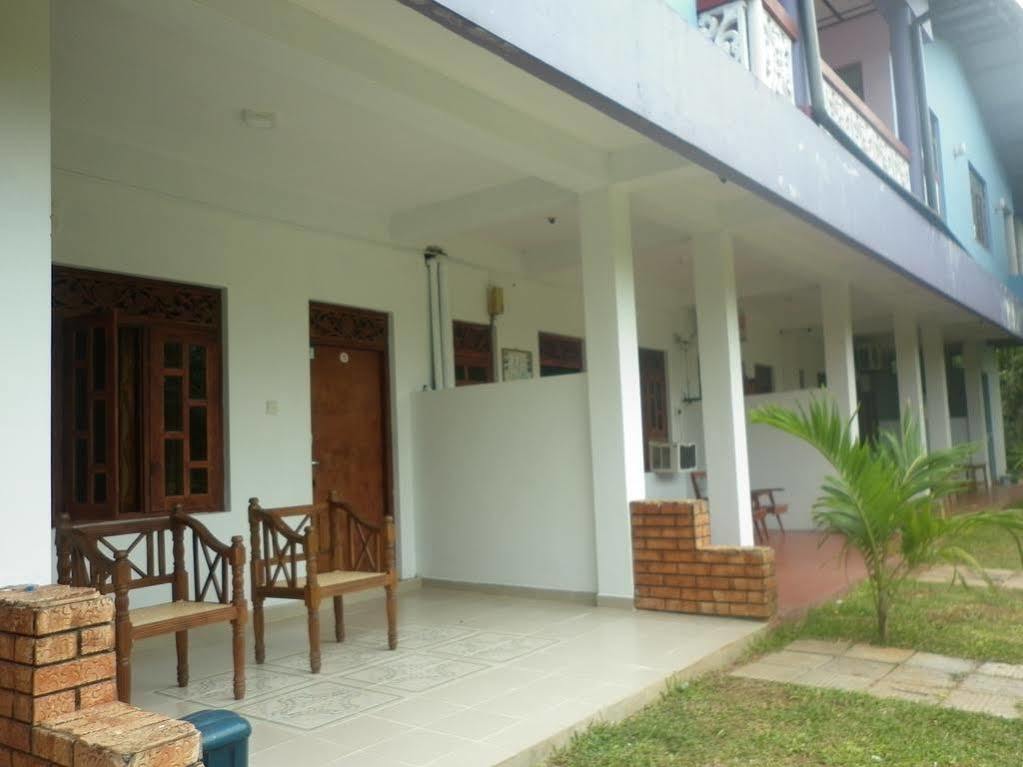 Thisara Guest House Polonnaruwa Exteriör bild